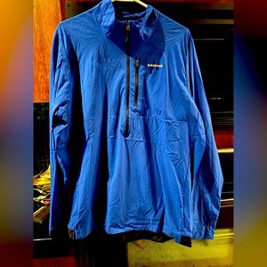 Patagonia 1/4 zip layer - never worn size L
